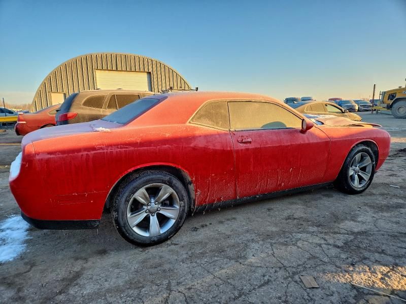 2016 Dodge Challenger sxt
