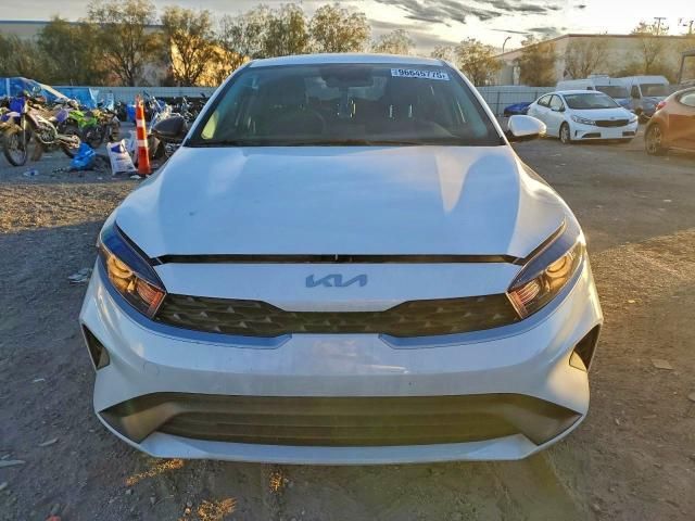 2024 KIA Forte lx
