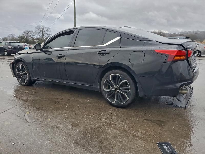 2024 Nissan Altima sr