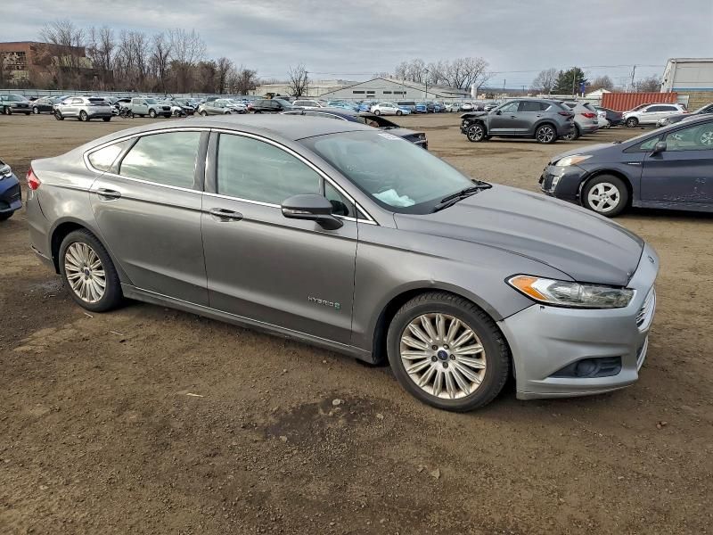 2014 Ford Fusion se Hybrid