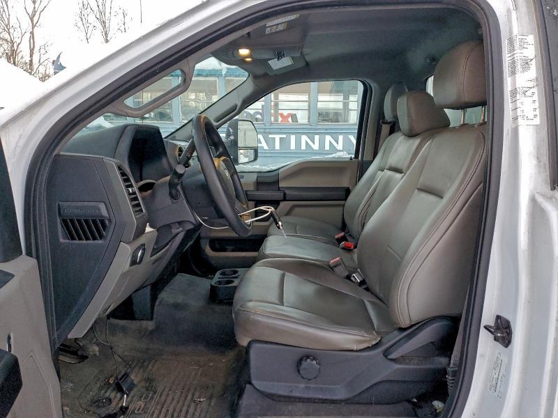 2019 Ford F450 Super Duty BOX Truck