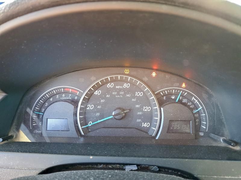 2014 Toyota Camry le