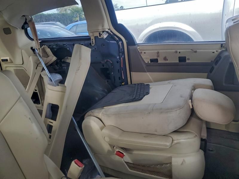 2008 Chrysler Town & Country Limited