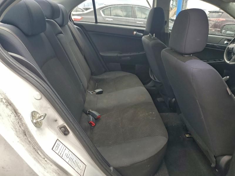 2017 Mitsubishi Lancer es