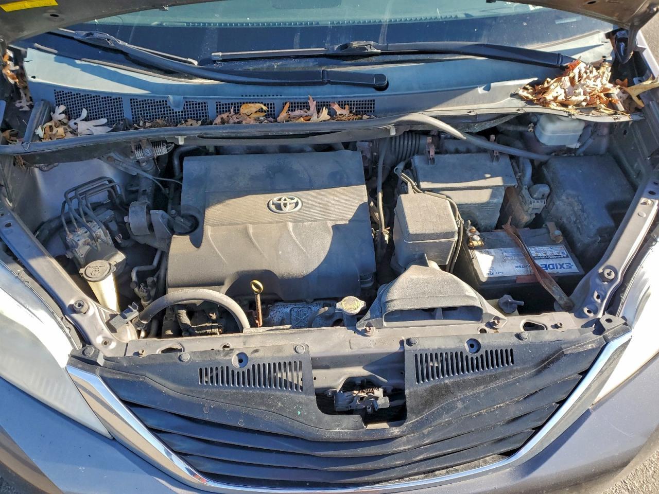 2013 Toyota Sienna le