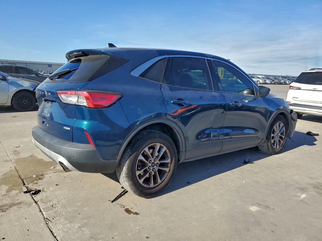 2020 Ford Escape se