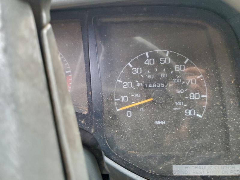 2004 Mitsubishi FM617 Chipper Truck