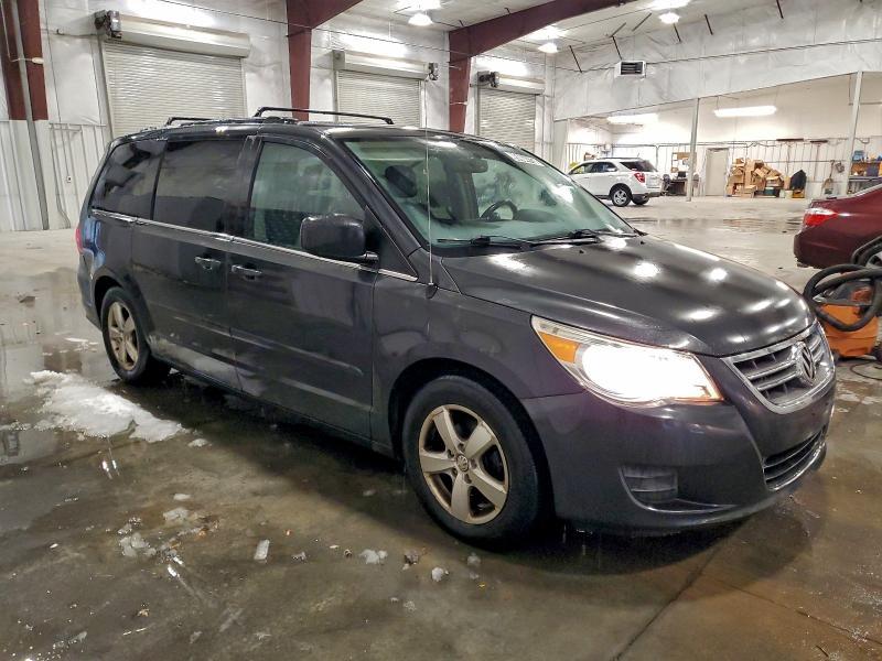 2011 Volkswagen Routan sel