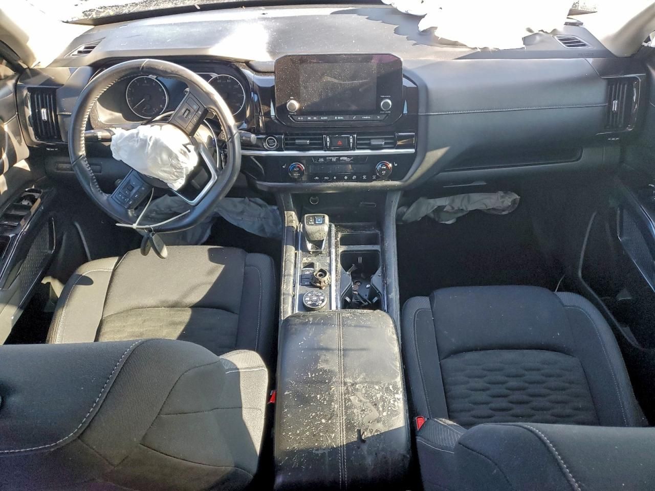 2022 Nissan Pathfinder sv