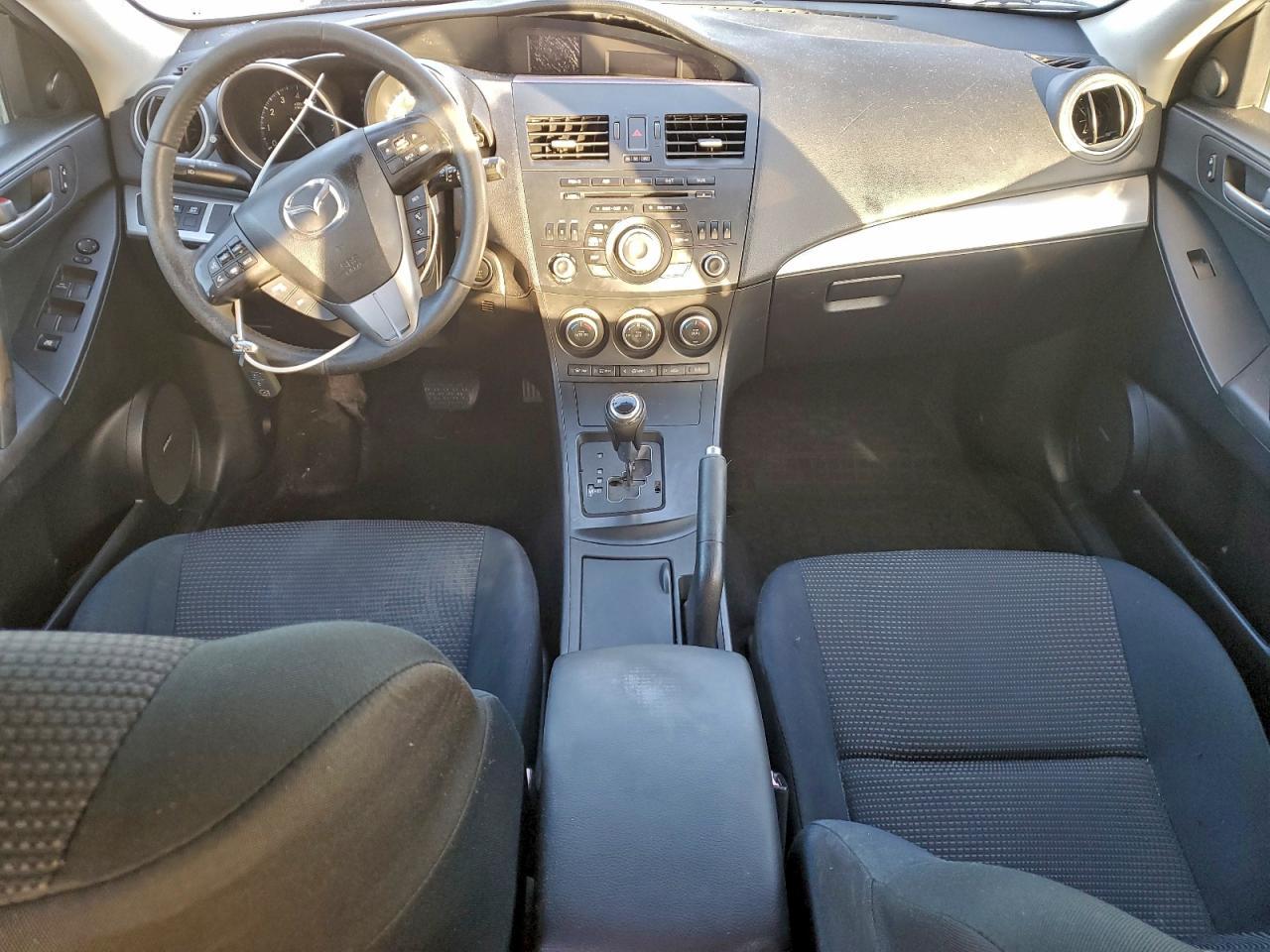 2013 Mazda 3 I