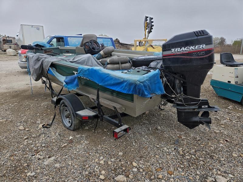 1999 Tracker Boat