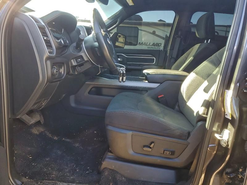 2024 Dodge Ram 3500 big Horn Crew c