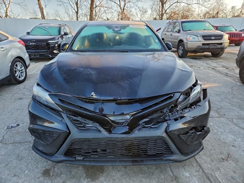 2022 Toyota Camry se