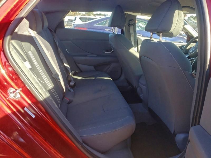 2025 Hyundai Elantra