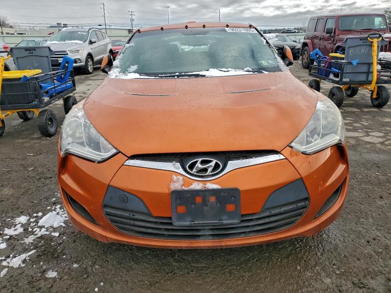 2013 Hyundai Veloster Base