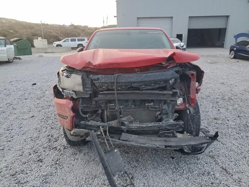 2022 Nissan Frontier s