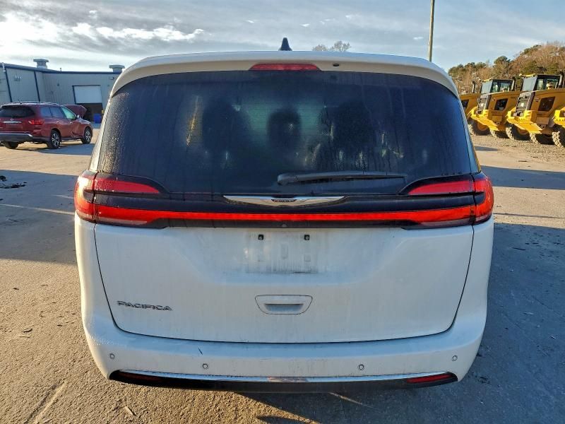 2023 Chrysler Pacifica Touring