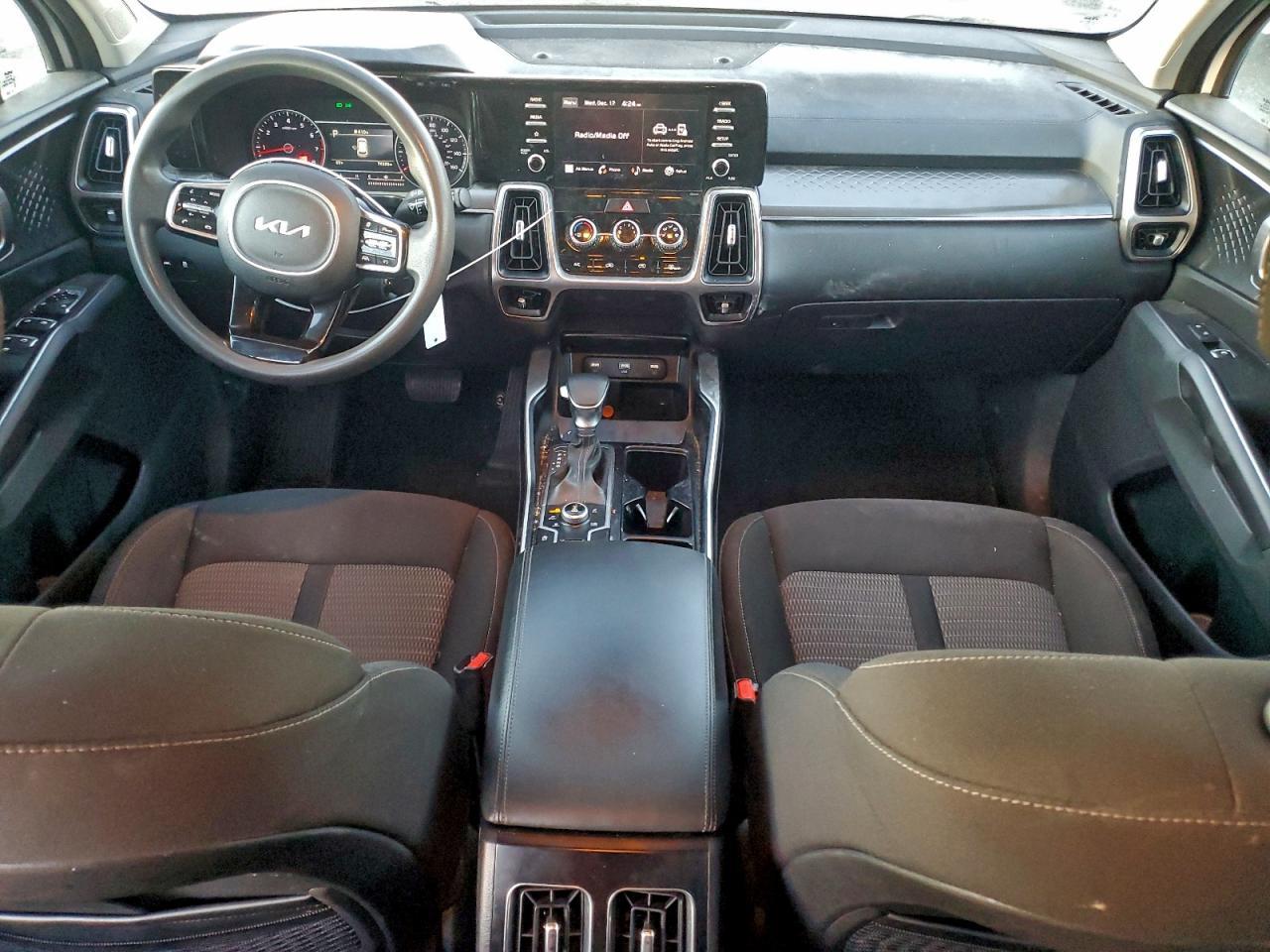 2022 KIA Sorento lx