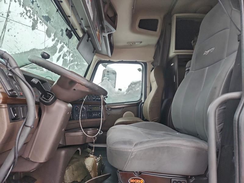 2017 Volvo VNL Semi Truck