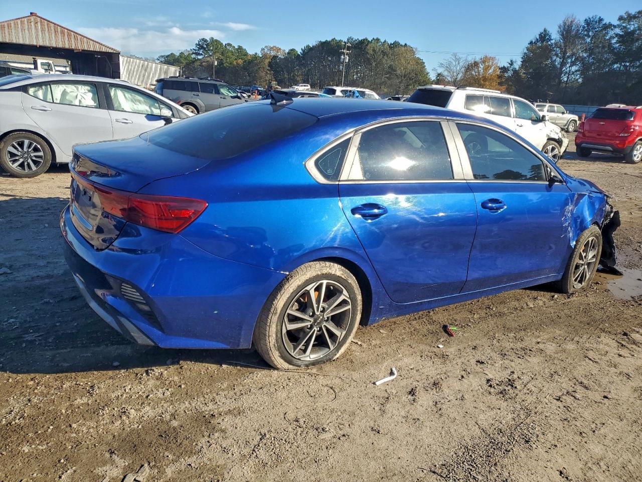 2023 KIA Forte lx