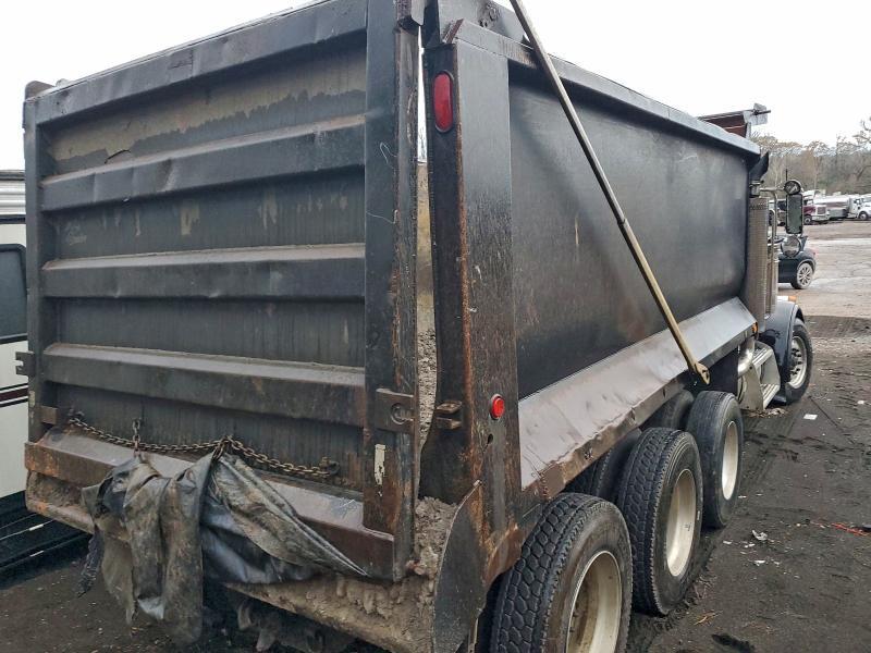 2007 Peterbilt 379 Dump Truck