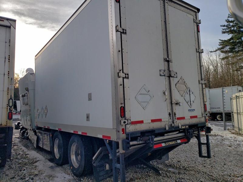 2017 Volvo VNL BOX Truck