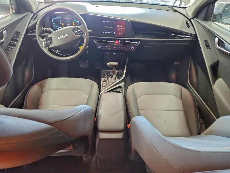2023 KIA Niro lx