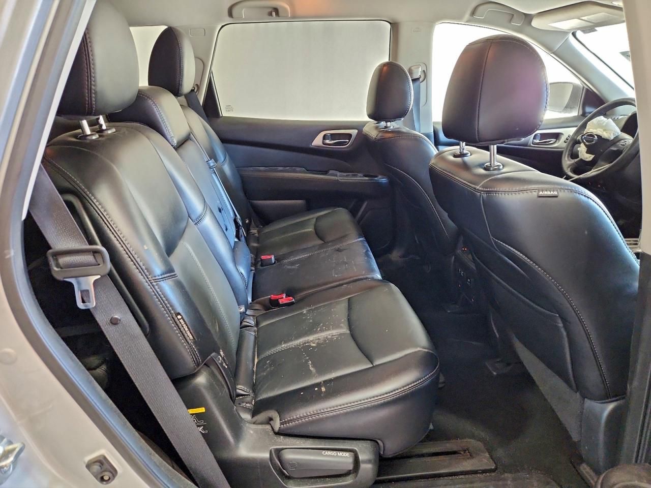 2020 Nissan Pathfinder sl