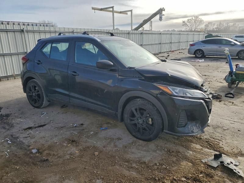 2022 Nissan Kicks sv