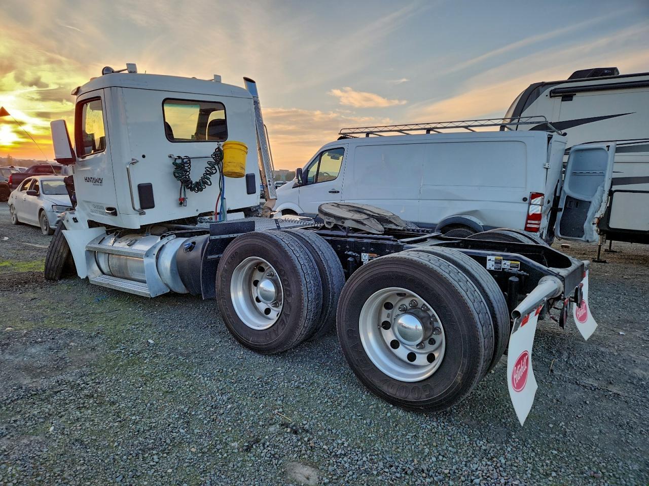 2024 Peterbilt 579 Semi Truck