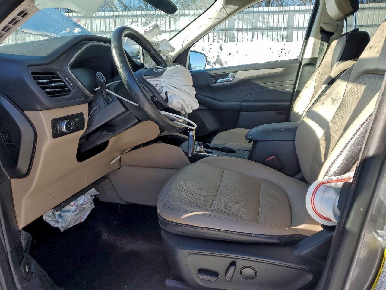 2021 Ford Escape sel