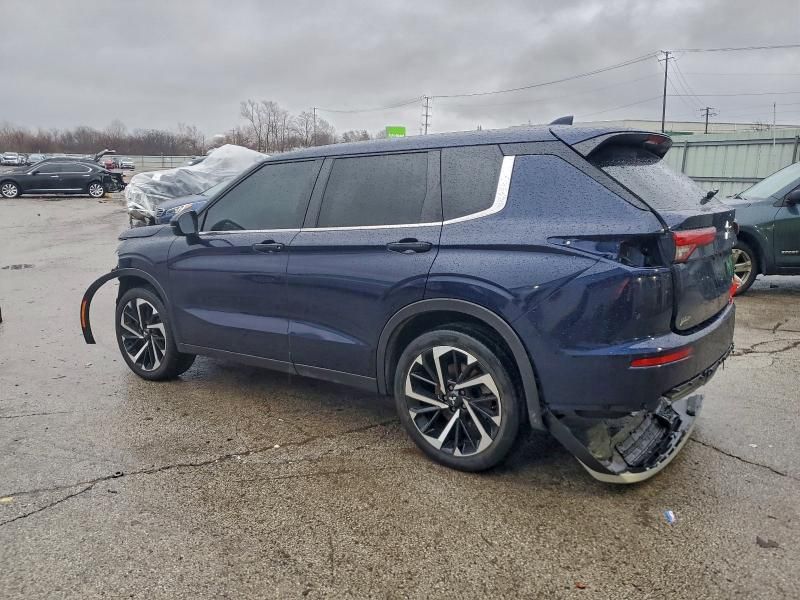 2022 Mitsubishi Outlander se