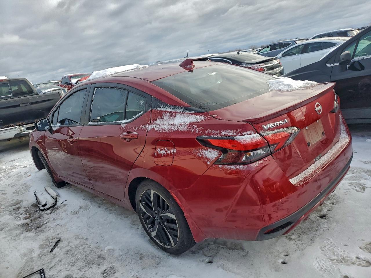 2024 Nissan Versa sr