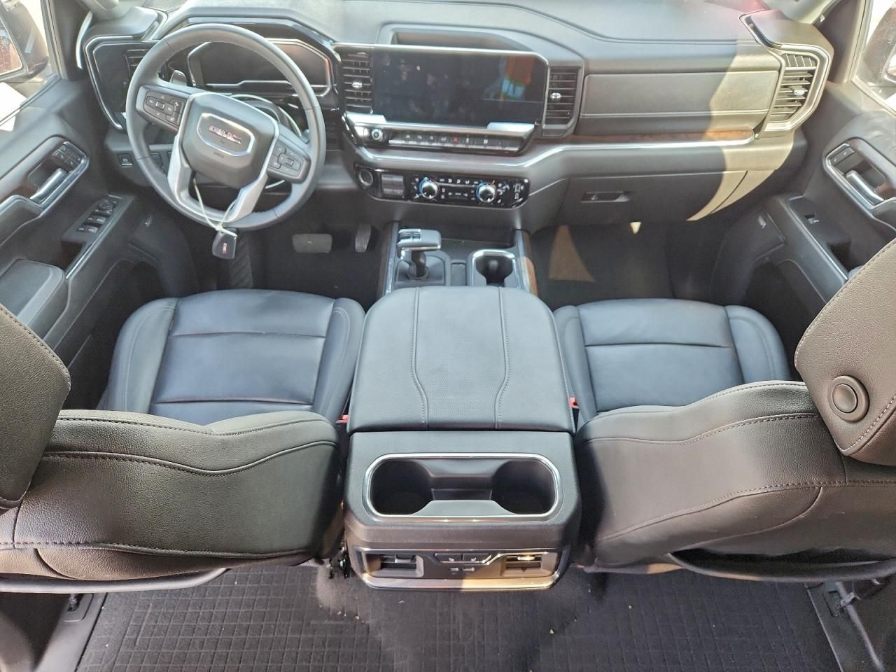 2024 GMC Sierra C1500 slt