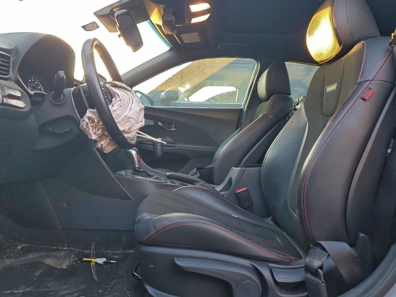 2019 Hyundai Veloster Base