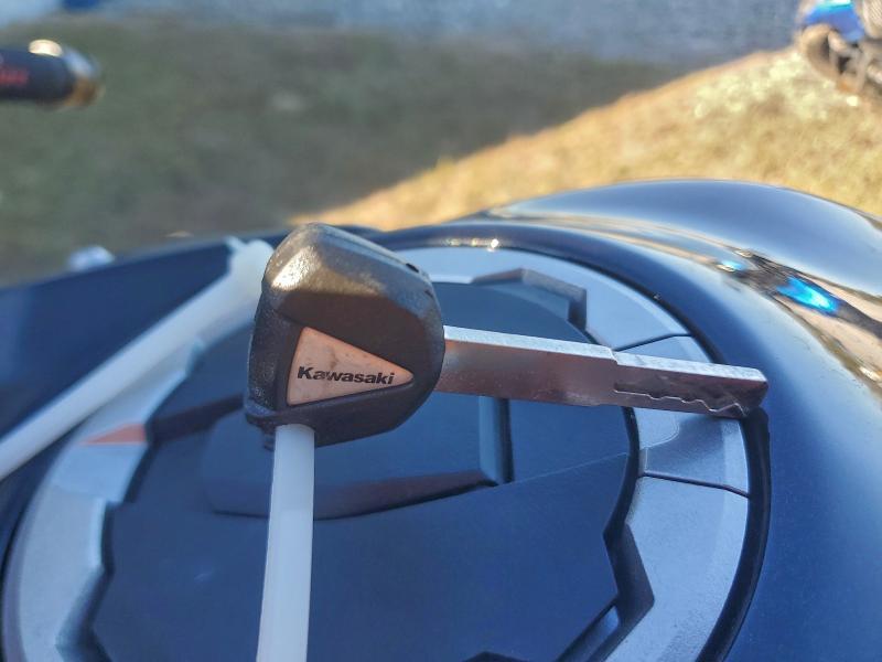 2025 Kawasaki EX650 R