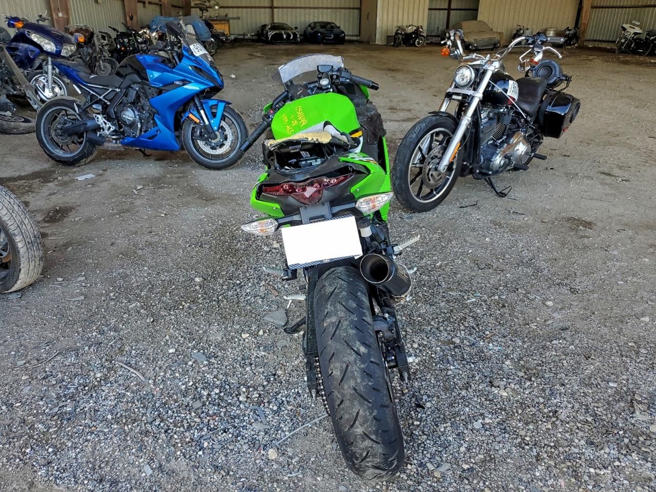 2025 Kawasaki Ex500 h