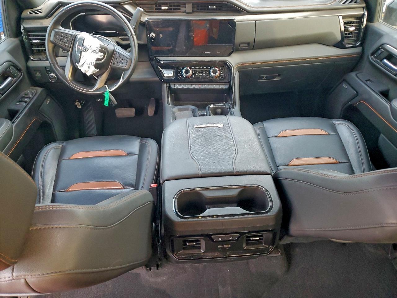 2024 GMC Sierra K2500 AT4