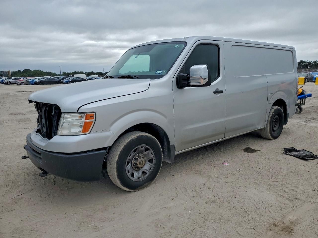 2016 Niss Nv 2500 s 2500 sv 25