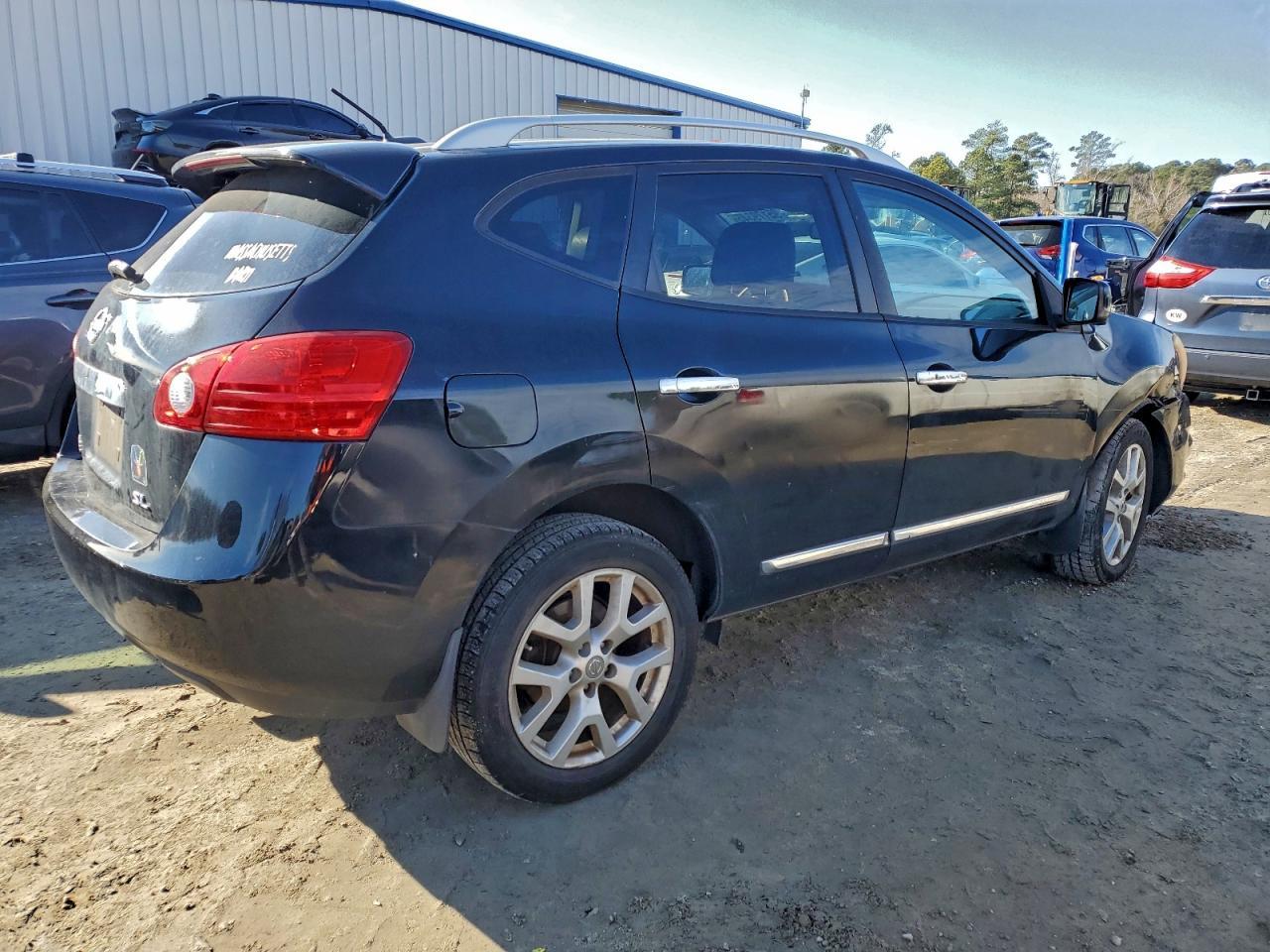 2012 Nissan Rogue s