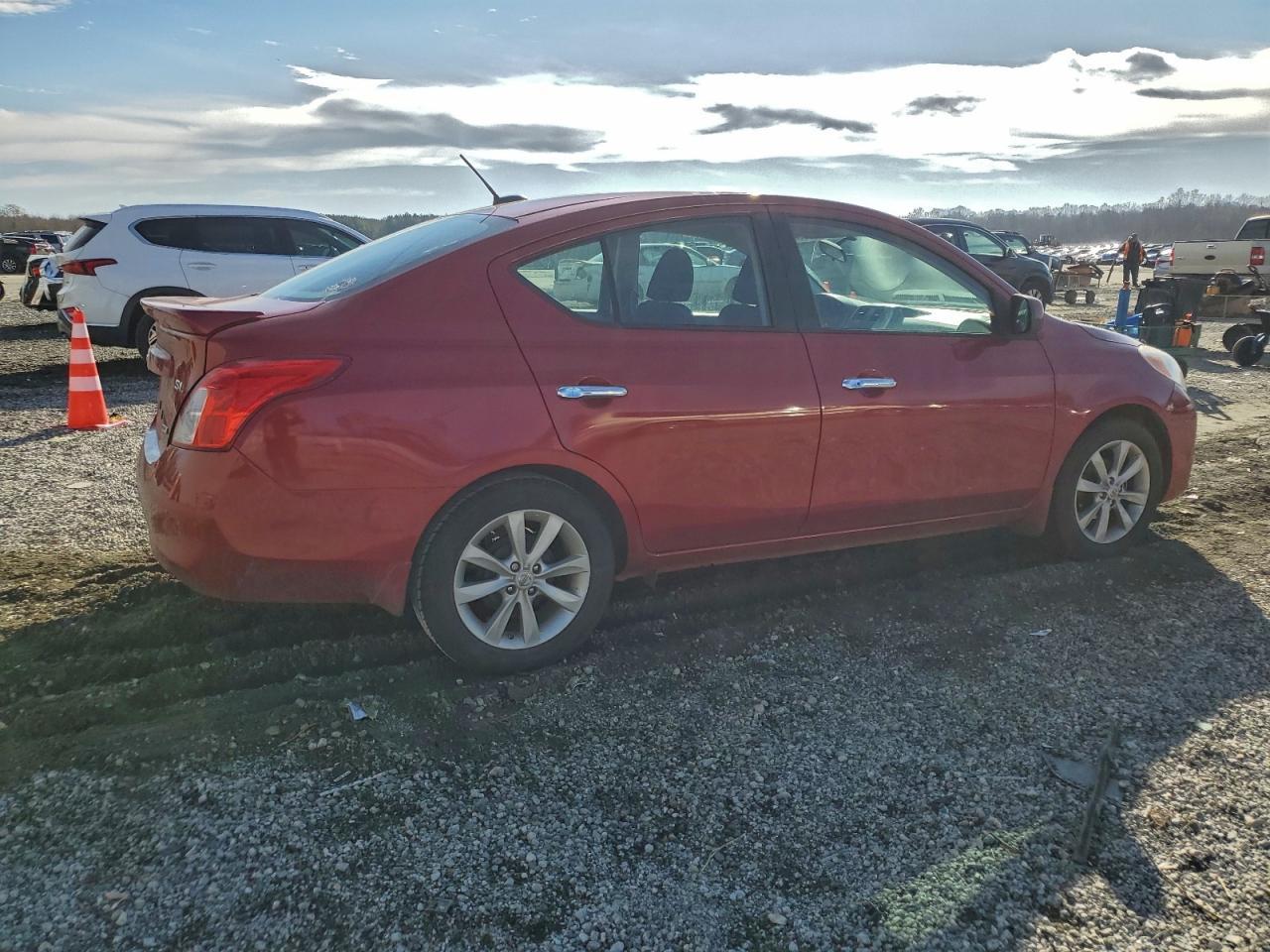 2014 Nissan Versa s