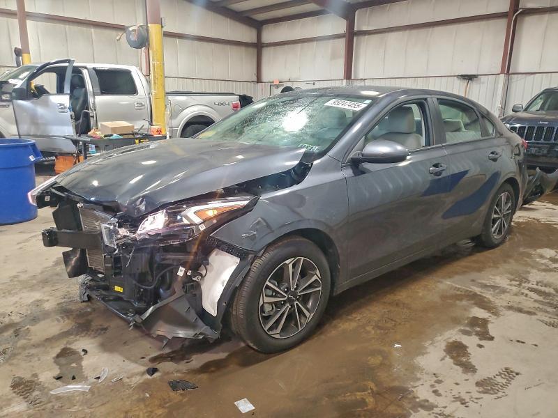 2023 KIA Forte lx