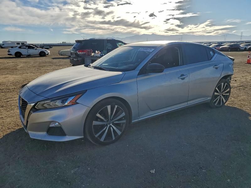 2022 Nissan Altima sr