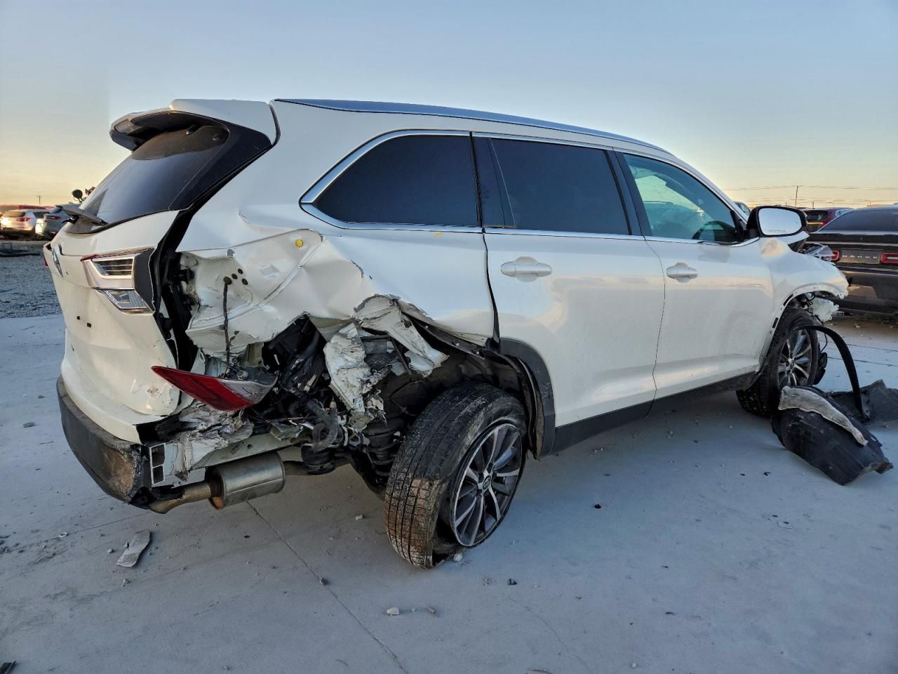 2019 Toyota Highlander se