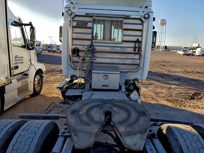 2020 Freightliner Cascadia 116 Semi Truck