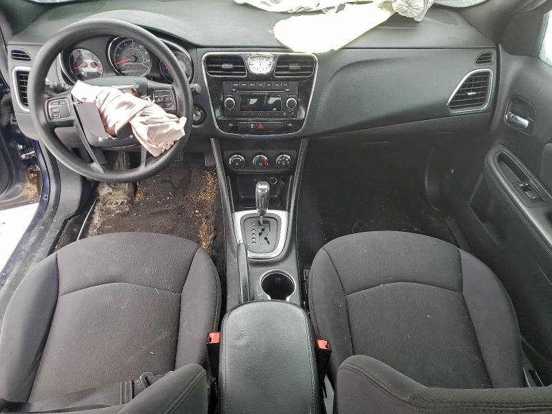 2013 Chrysler 200 lx