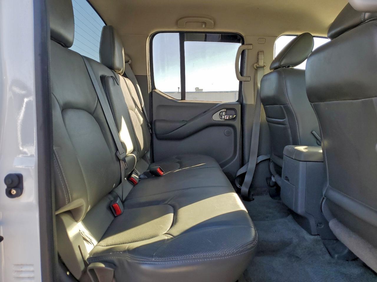 2012 Nissan Frontier s