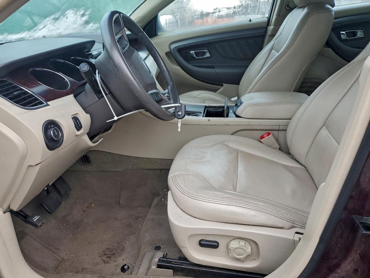2011 Ford Taurus sel