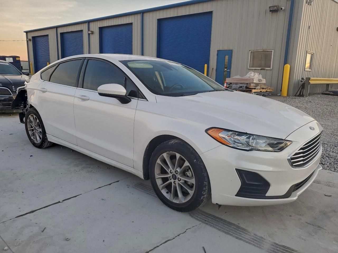 2020 Ford Fusion se