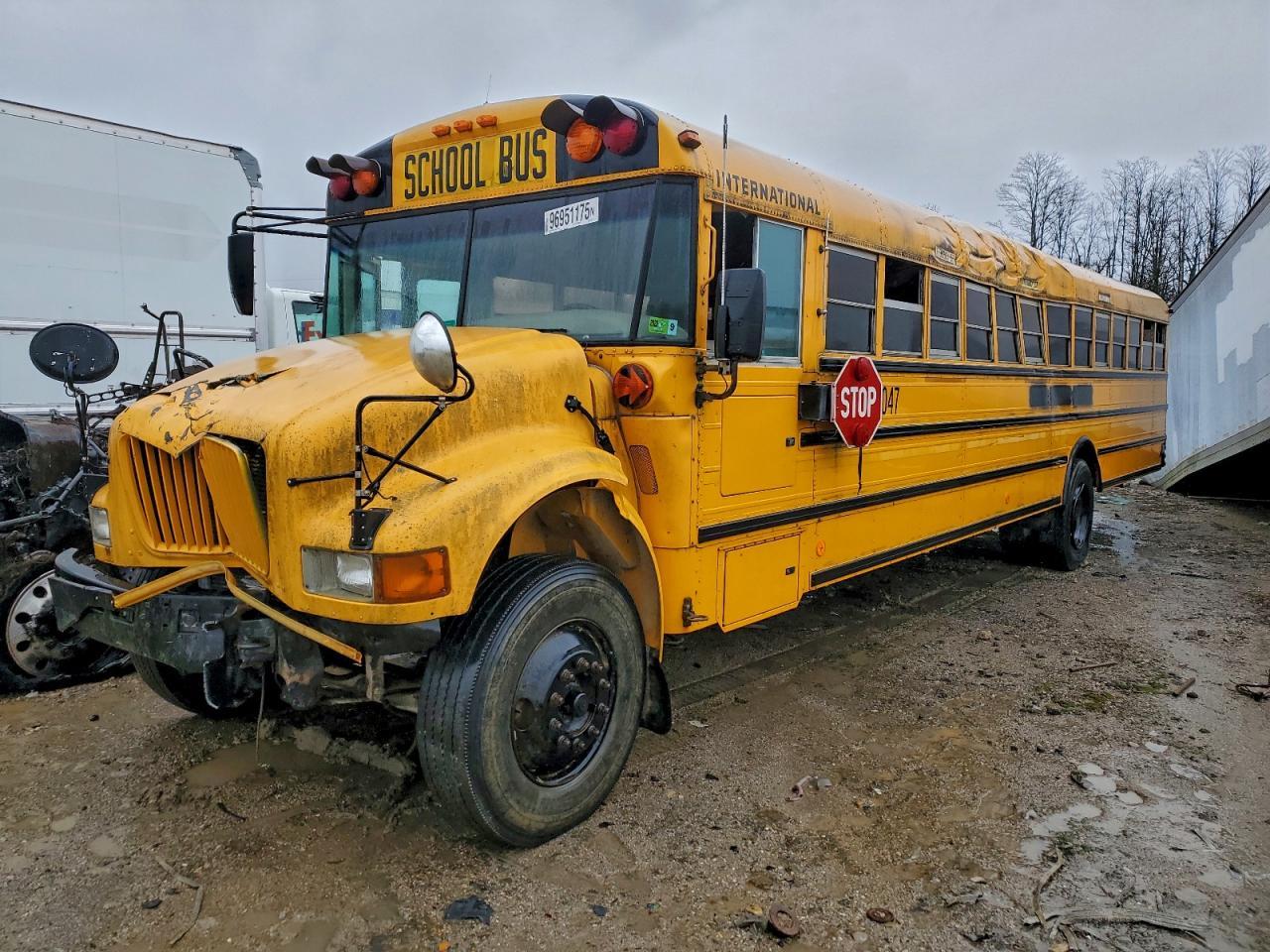 2001 International 3000 3000
